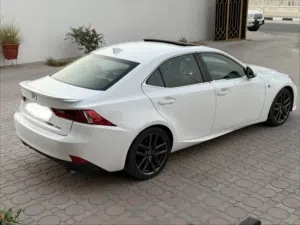 لكزس is250 f sport للبيع