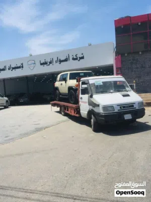 ساحبه لنقل السيارات داخل طرابلس وخارجها