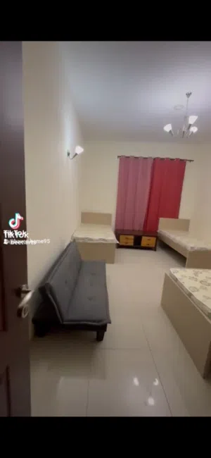 غرف مشتركه للايجار