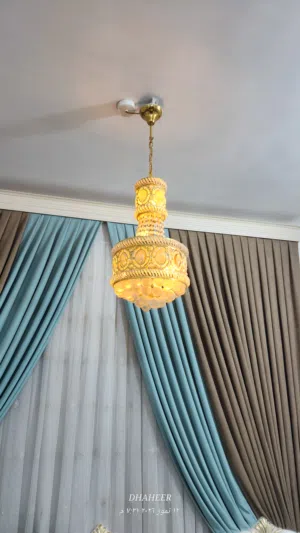 ثريا سقفية كرستال زوج // عدد 2 تحمل 37 كرستاله كرويه و 17 كرستاله بيضويه مسطحة وزناجيل كرستاليةصغيرة