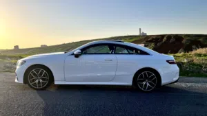 2021 Mercedes E200 Coupe AMG Line - بحالة الوكالة