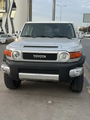 سلام عليكم تيوتا Fj للبيع