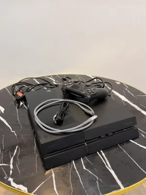 للبيع PS4 شوف الوصف