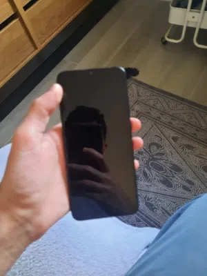 سامسونج A04e للبيع في حاله جيده مستعمل شهرين