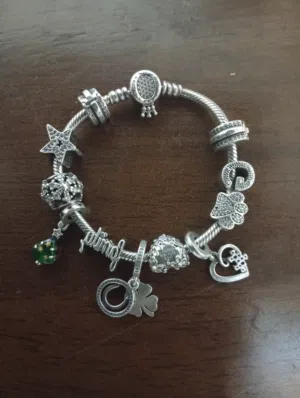 اسورة فضية عيار 925 اصلية من ماركة بنادورا