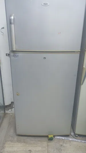 ثلاجه نظيفه وممتاز وشغاله بدون اعطال(Whirlpool)قابل للتفاوض