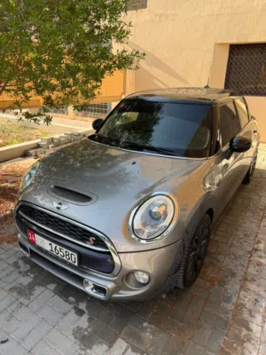 بيع سيارة مني كوبر 2017