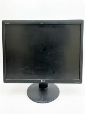 شاشة 18.5 LG بوصة