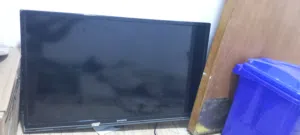 شاشه بلازما جديده نظيفه حجم32ماركة شونك