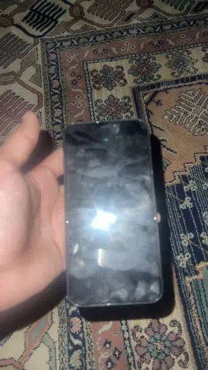 ايفون XR عرطه