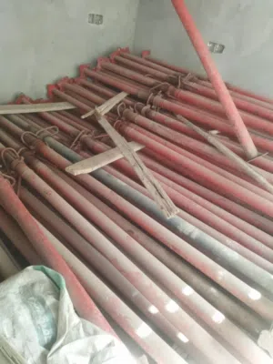 اخشاب وجاكات وقمط حديد وشدة معدنية