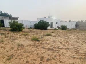 قطعة ارض 620 بها استراحة صغيرة مقابل شركة النهر