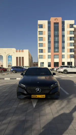للبيع مرسيدس E200 موديل 2025