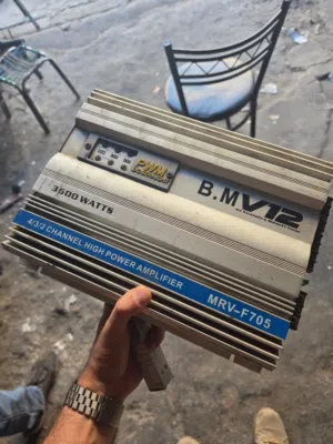 أمبليفاير سيارة B.M V12 بقوة 3600 واط (4 قنوات) - بحالة ممتازة