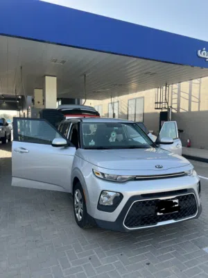 Kia soul 2020 / 71,000mi /almost new  نظيفة جدا