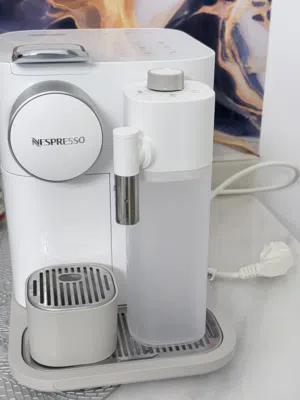 De'Longhi Nespresso- lightly used