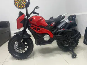 Kids Electric Motorbike – Red & Black  Excellent Condition (*Without Charger)