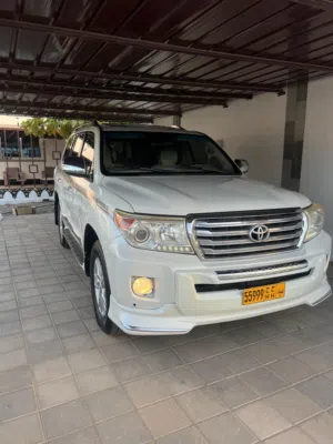 Used Toyota Land Cruiser in Muscat