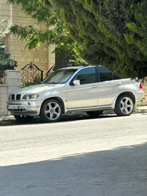 بي ام دبليو الفئة X5 2001 مستعملة بحالة ممتازة مع مواصفات أوروبية