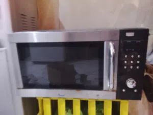 مايكوريف للبيع بسعر رمزي نظيف كثير شغال بس في مشكله مابلف بسبب أنه ماستخدم
