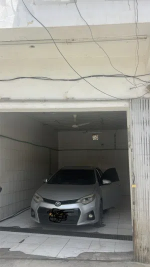 للبيع كرولا 2015 نضيف جدا