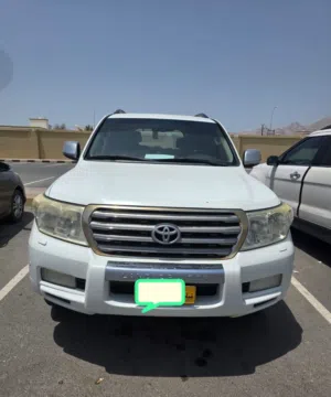 تويوتا لاندكروزر VXR