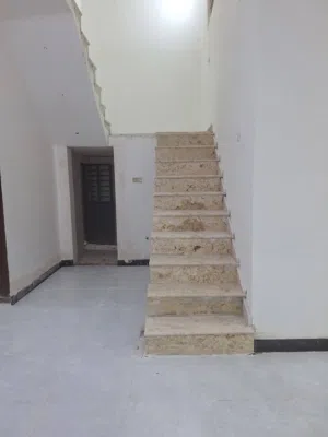 250 m2 2 Bedrooms Townhouse for Rent in Basra Hai Baghdad
