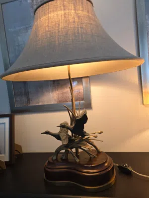 Flying Ducks Mahogang Table Lamp