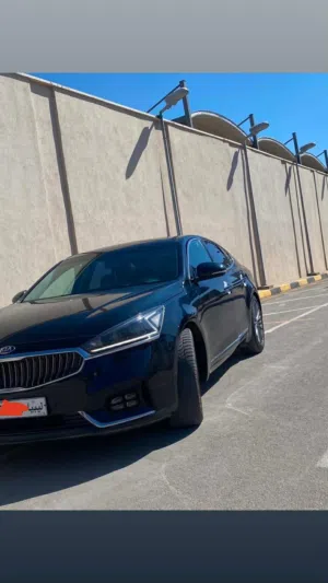Used Kia K8 in Tripoli
