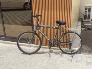 سلام عليكم سيكل جبلي للبيع سيكل مشكلته بس دوسات بطي يحتاج تنظيف او تبديل دوسات او جنزير الموقع العين