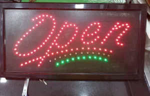 لوحة للمحلات التجارية