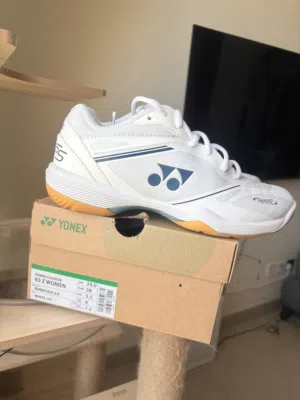 YONEX 65 Z Badminton Shoes