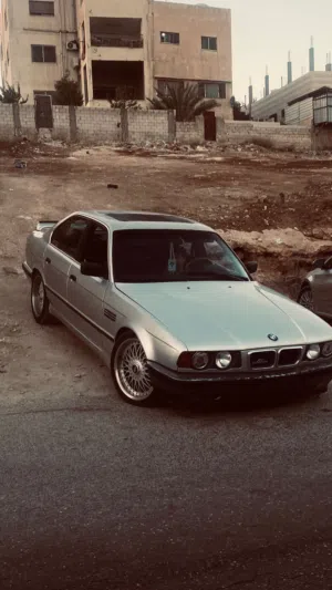 بي ام 520i 90 محول 95 للبيع