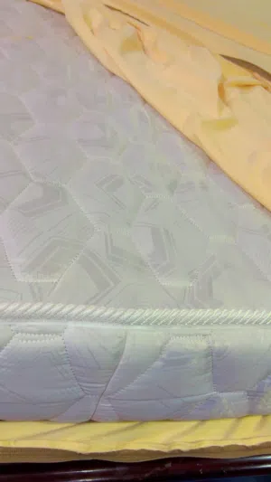 فرشه نوم امريكيه قياس 200*210   بحال الوكاله