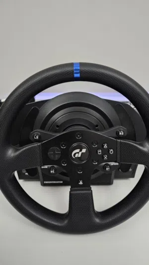 للبيع دركسون thrustmaster t300 steering wheel