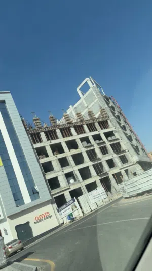 شقه بمساحة 93 متر للبيع بتشطيبات راقيه بوشر