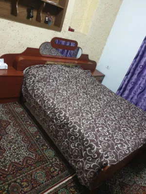 غرفه نوم بحاله جيده