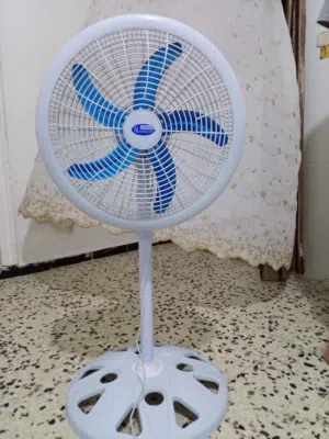 توجد مروحة للبيع ممتازة