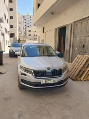 سكودا كودياك 2017 دهان الشركة 4×4 ترخيص 2016  البيع فقط كاش  عداد 170،000 فحص نخب  فل اضافات مع فتحة