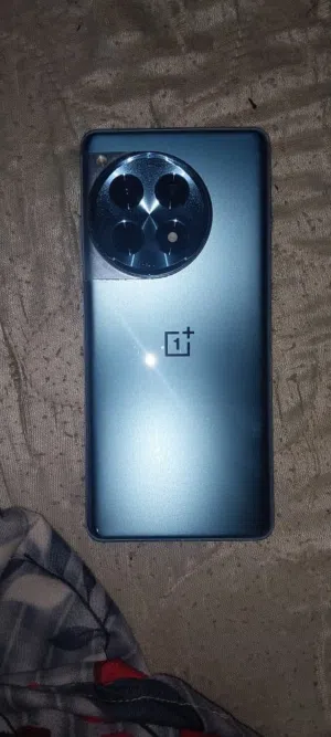 للبيع OnePlus 12R  جهاز نظيف جدًا واستخدام خفيف، الأداء ممتاز وسريع بدون أي مشاكل