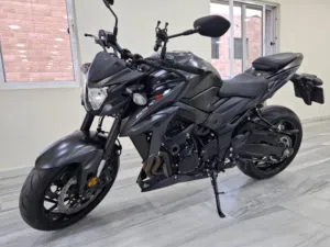 GSX-S750سوزكي