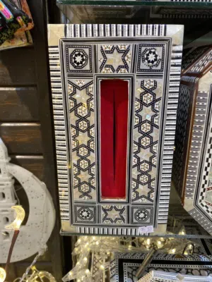 تحف نثريات صواني كوسترات صناديق  قارمات مكتب صدف يدوي ارابسك صناديق اصلية صدف تطعيم يدوي