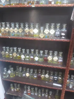 عطور اصنصات تصفية محل للبيع بسعر حرق