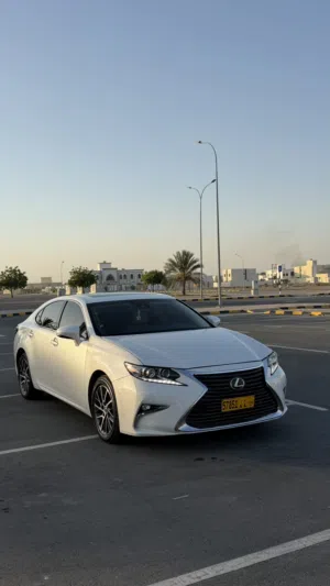 لكسز es350 للبيع