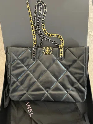 Chanel shoulder bag
