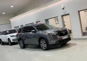Nissan Pathfinder SV