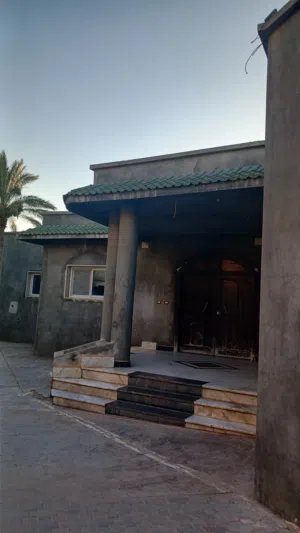 500 m2 More than 6 bedrooms Townhouse for Sale in Tripoli Alfornaj