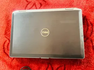 Dell . Windows . 15"1