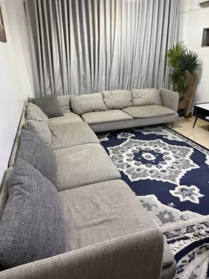 للبيع كورنر. كنب ايكيا لون رمادي