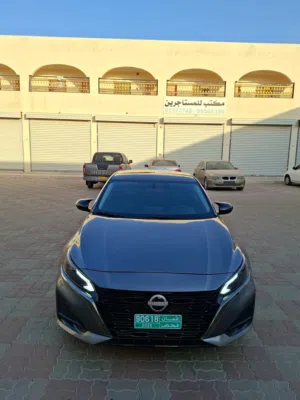 Used Nissan Altima in Al Batinah